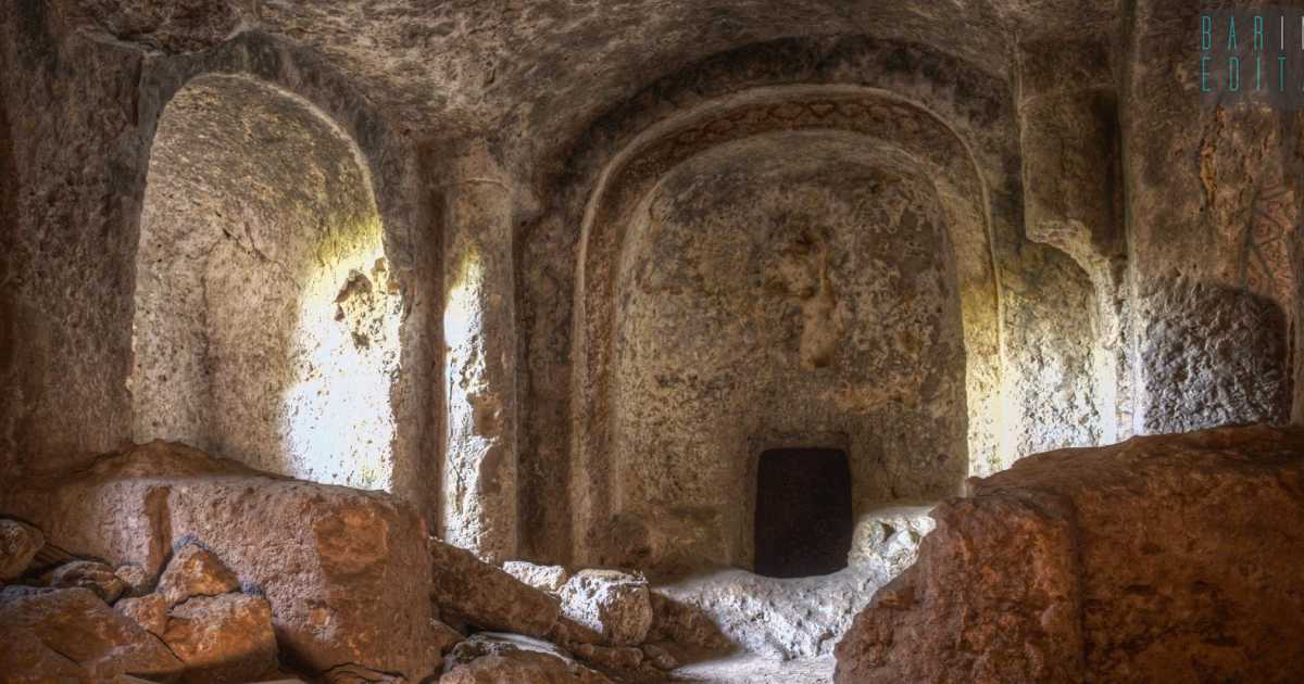 Bari. Croci, arcate e decori policromi: alla scoperta del millenario ipogeo di via Martinez 